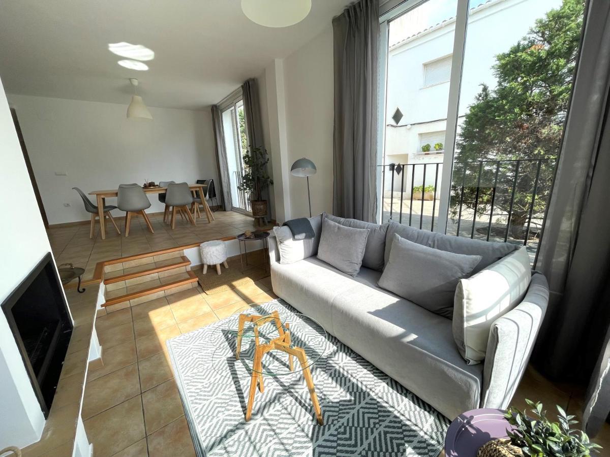 Traire - Apartamento Luminoso Cerca Del Centro กาดาเกส ภายนอก รูปภาพ